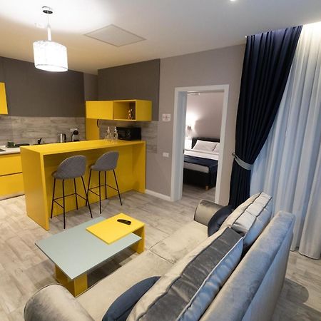 Omnia Apartments Ясси Екстер'єр фото