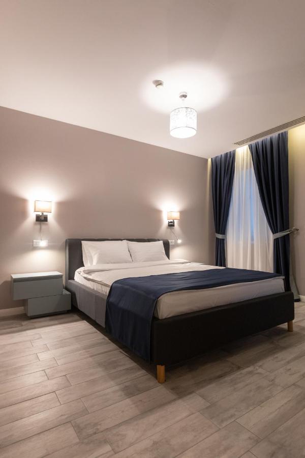 Omnia Apartments Ясси Екстер'єр фото