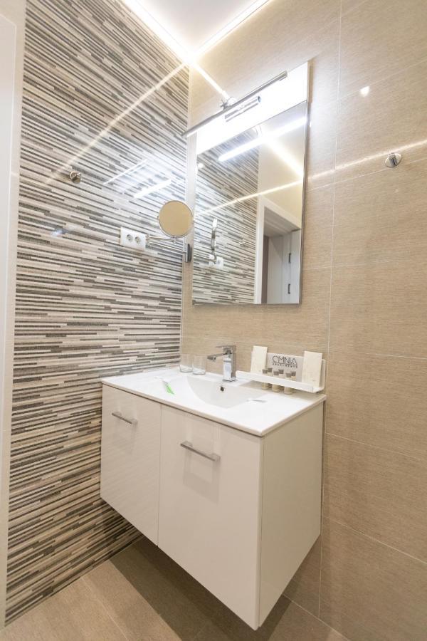 Omnia Apartments Ясси Екстер'єр фото