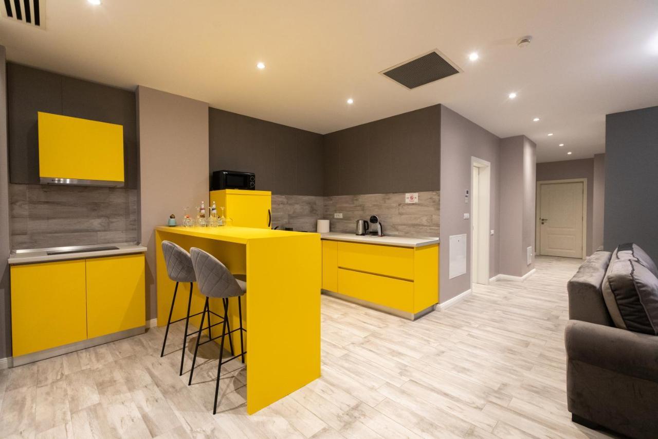 Omnia Apartments Ясси Екстер'єр фото